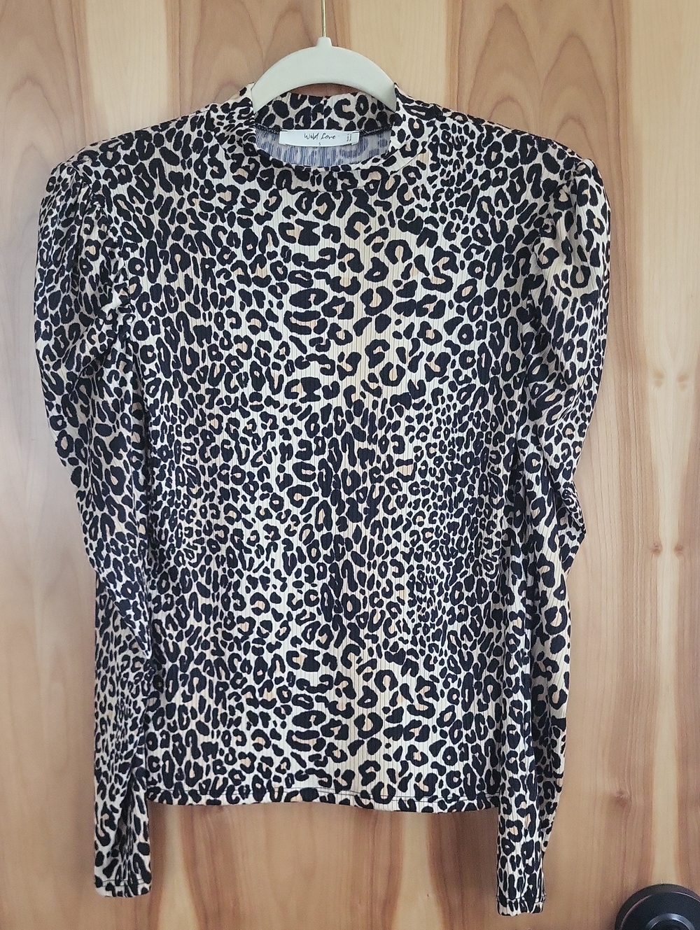 Long Sleeve Leopard Print Tee in Black & Cream by V by Very